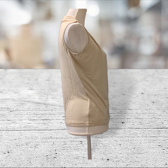 NWT Banana republic sleeveless wrap around look blouse beige top size M - Picture 9 of 13